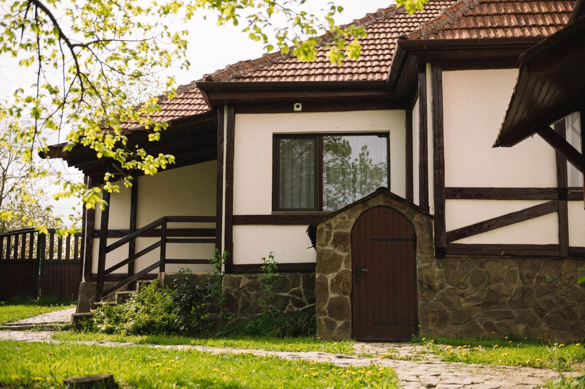 Casa Vatra Sinteului - Cu Sala De Evenimente De Capacitate Mare - Se Inchiriaza Integral Villa Socet Ngoại thất bức ảnh
